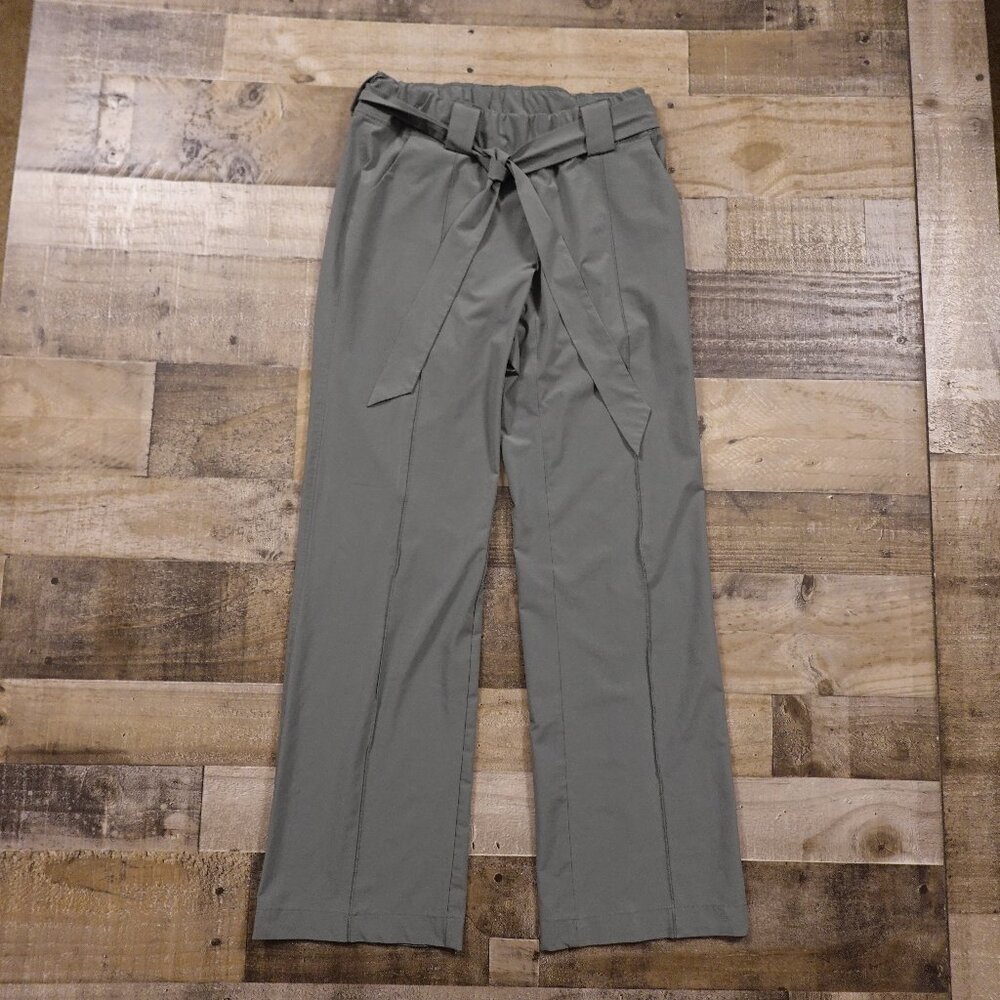 Athleta Destination Wide Leg Pants Women’s Size 6 Sage Green Travel Stretch